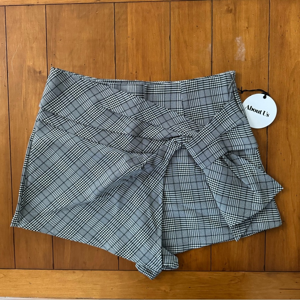 By The Way plaid skort, women’s size XS; NWT